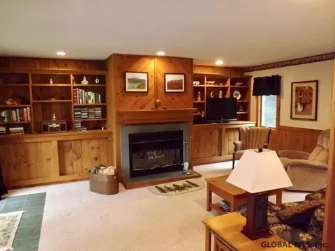 1060 West Way, Hampton, NY 12837 photo 11