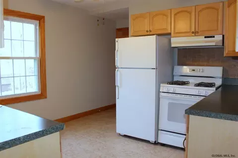 1031 Peter Rd, Schenectady, NY 12303 photo 5