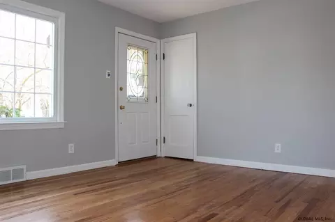 1031 Peter Rd, Schenectady, NY 12303 photo 3