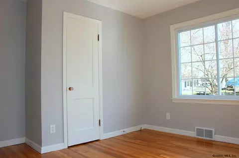 1031 Peter Rd, Schenectady, NY 12303 photo 10
