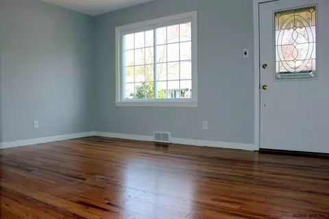1031 Peter Rd, Schenectady, NY 12303 photo 4