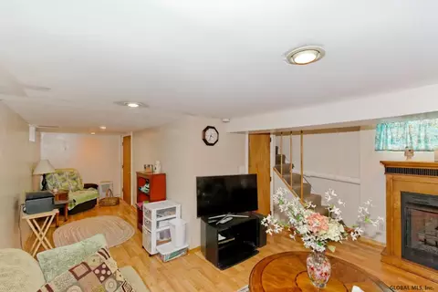 9 Wagner Ave, Schenectady, NY 12304 photo 24