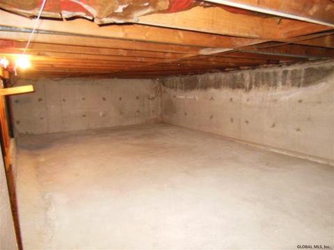 8 Goffredo Dr, Schenectady, NY 12303 photo 17