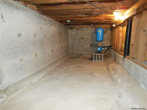 8 Goffredo Dr, Schenectady, NY 12303 photo 18