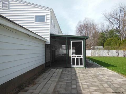 8 Goffredo Dr, Schenectady, NY 12303 photo 5