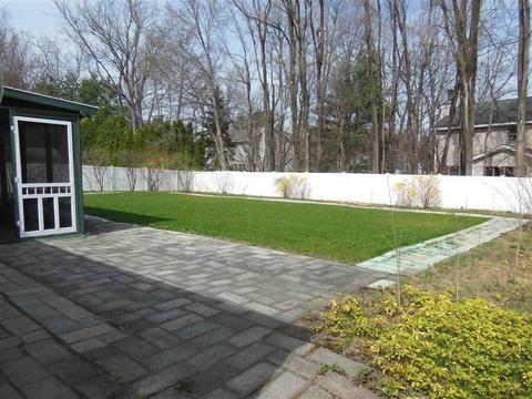 8 Goffredo Dr, Schenectady, NY 12303 photo 4