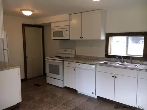 39 Heath St, Corinth, NY 12822 photo 10