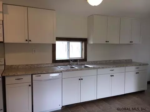 39 Heath St, Corinth, NY 12822 photo 12