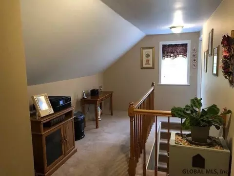 66 Hite Ct, Schenectady, NY 12303 photo 11