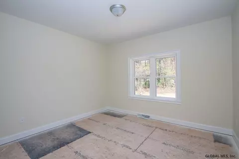 808 Rainbow Dr, Schenectady, NY 12303 photo 22