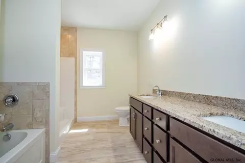 808 Rainbow Dr, Schenectady, NY 12303 photo 15