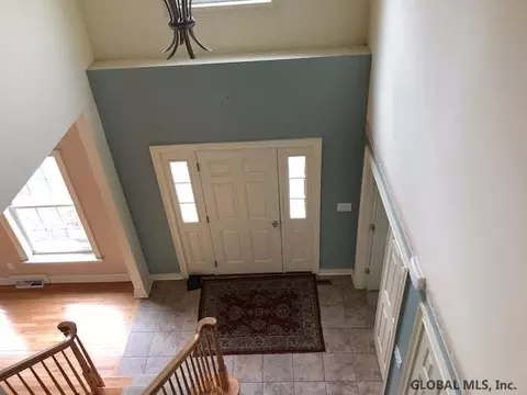 54 Huntswood Ln, Glenmont, NY 12077 photo 6