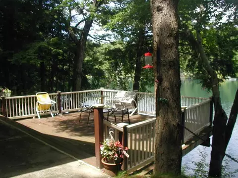1052 West Way, Hampton, NY 12837 photo 2