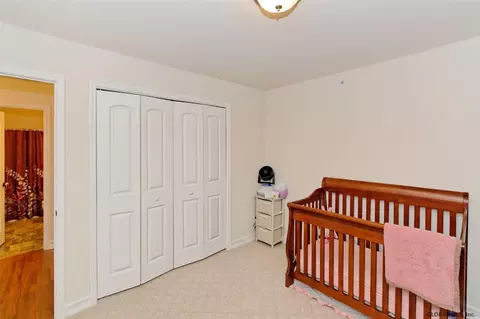 105 Paddock Cir, Schenectady, NY 12306 photo 19