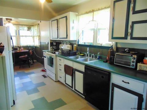 327 Center St, Corinth, NY 12822 photo 16
