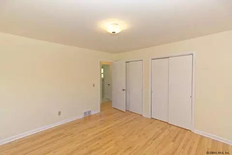 4 Phyllis Ct, Schenectady, NY 12303 photo 12