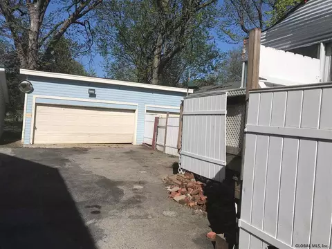 955 Maple Ave, Schenectady, NY 12305 photo 7