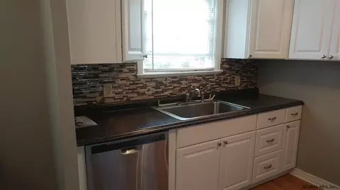 1148 Eugene Dr, Schenectady, NY 12303 photo 6