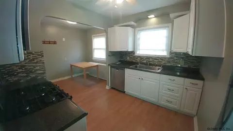 1148 Eugene Dr, Schenectady, NY 12303 photo 5