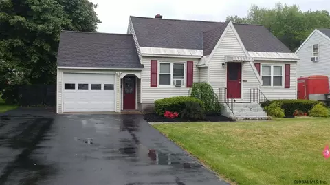 1148 Eugene Dr, Schenectady, NY 12303 photo 3