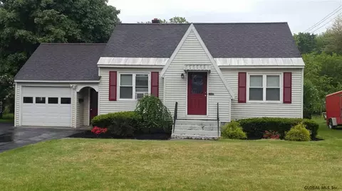 1148 Eugene Dr, Schenectady, NY 12303 photo 2