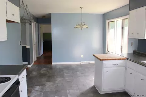 2017 Pyle Rd, Schenectady, NY 12303 photo 8
