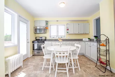 3036 Clyde Ave, Schenectady, NY 12306 photo 8