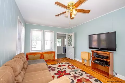 3036 Clyde Ave, Schenectady, NY 12306 photo 4