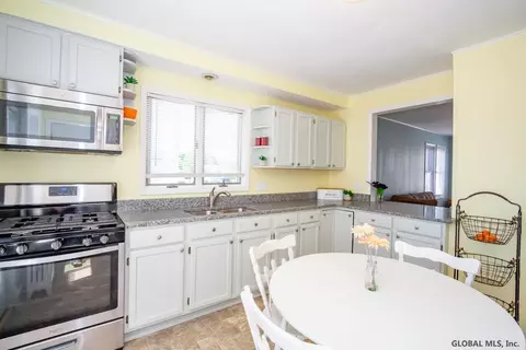 3036 Clyde Ave, Schenectady, NY 12306 photo 7