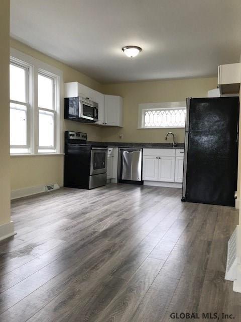 32 Chiswell St, Schenectady, NY 12304 photo 5