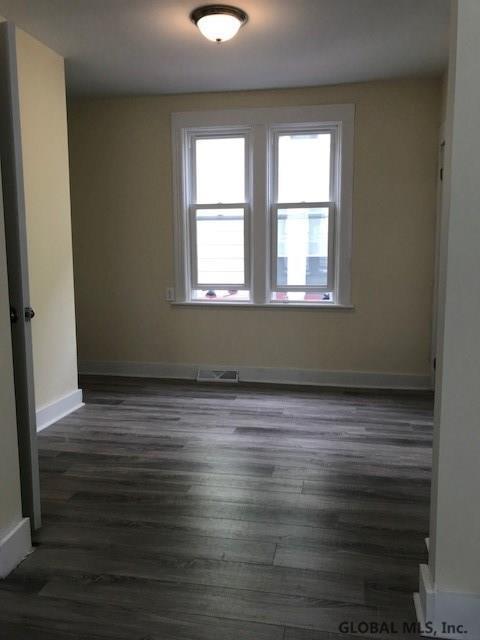 32 Chiswell St, Schenectady, NY 12304 photo 8