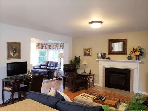 9 Swan Pl, Slingerlands, NY 12159 photo 10