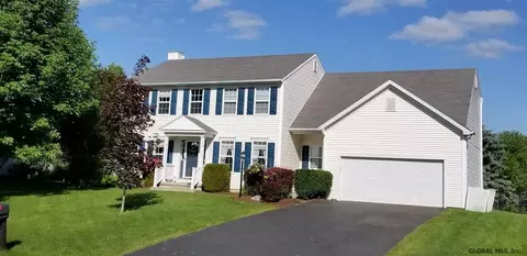 9 Swan Pl, Slingerlands, NY 12159 photo 1