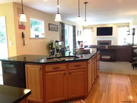7 Thyme Cir, Rexford, NY 12148 photo 16