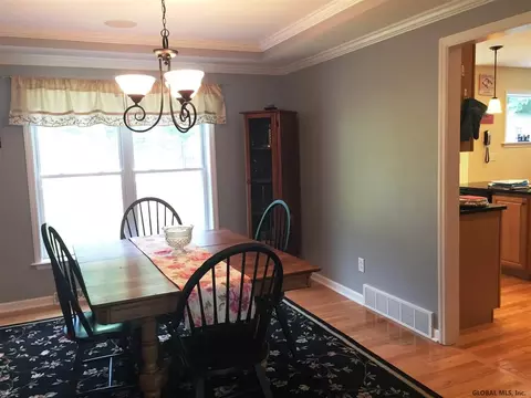 7 Thyme Cir, Rexford, NY 12148 photo 18