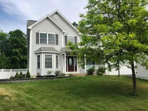 7 Thyme Cir, Rexford, NY 12148 photo 2