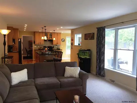 7 Thyme Cir, Rexford, NY 12148 photo 12