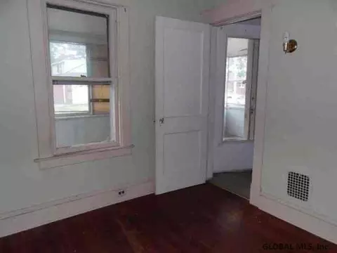 7 Cromer Ave, Schenectady, NY 12304 photo 9