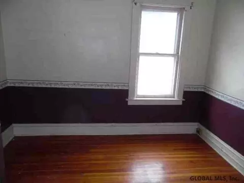 7 Cromer Ave, Schenectady, NY 12304 photo 8