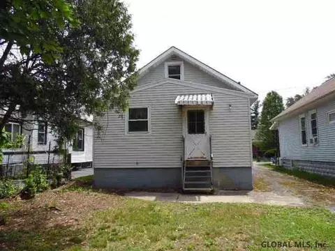 7 Cromer Ave, Schenectady, NY 12304 photo 3