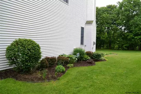 512 Normanskill Pl, Slingerlands, NY 12159 photo 35