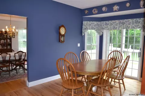512 Normanskill Pl, Slingerlands, NY 12159 photo 9