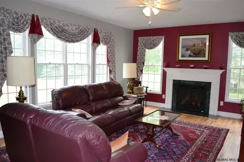 512 Normanskill Pl, Slingerlands, NY 12159 photo 6
