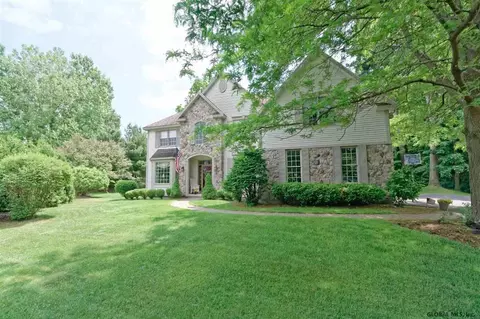 30 Bluestone Rdg, Halfmoon, NY 12065 photo 2