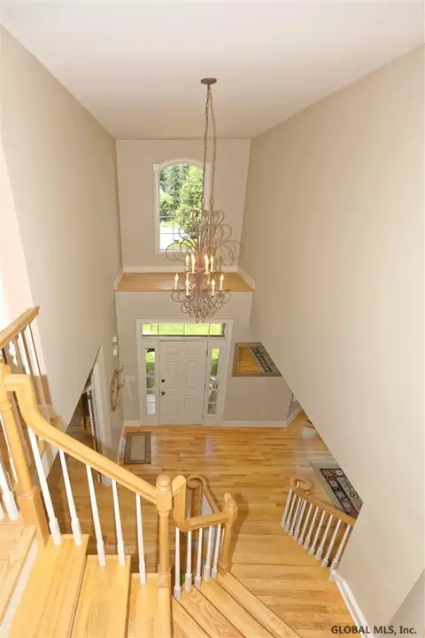 30 Bluestone Rdg, Halfmoon, NY 12065 photo 6