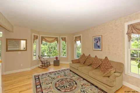 30 Bluestone Rdg, Halfmoon, NY 12065 photo 12