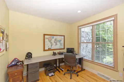 30 Bluestone Rdg, Halfmoon, NY 12065 photo 7