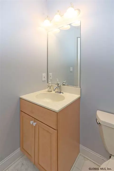 30 Bluestone Rdg, Halfmoon, NY 12065 photo 42