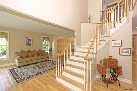 30 Bluestone Rdg, Halfmoon, NY 12065 photo 5