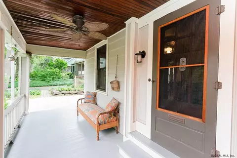 23 Glendale Ave, Delmar, NY 12054 photo 4